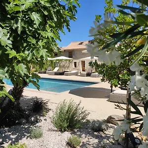 3* Bed and breakfast Les Champs De Provence